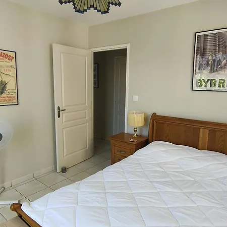 Daire Bel F3 En Centre-ville Avec Balcon Et Parking, Proche Cures - Fr-1-703-196 *