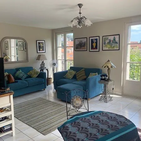 Bel F3 En Centre-ville Avec Balcon Et Parking, Proche Cures - Fr-1-703-196 * Amelie-les-Bains-Palalda