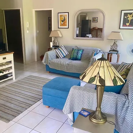 Bel F3 En Centre-ville Avec Balcon Et Parking, Proche Cures - Fr-1-703-196 *